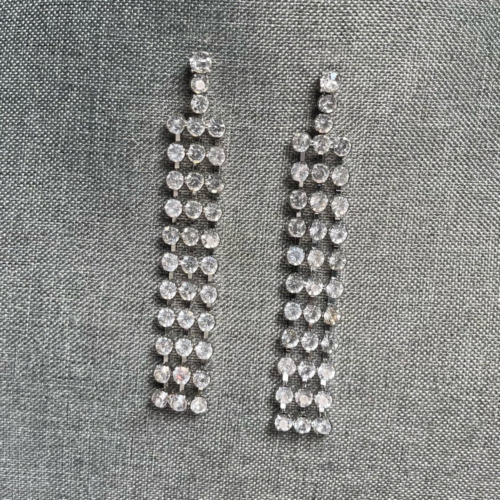 Elegant Silver Crystal Drop Earrings
